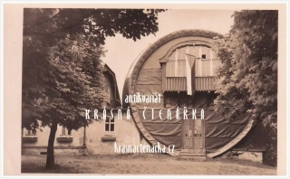 JEŘMANICE, Obří sud Javorník