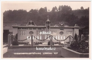 HODKOVICE NAD MOHELKOU, Pomník obětem válek na hřbitově