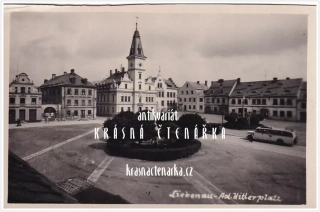 HODKOVICE NAD MOHELKOU, Náměstí ... i s autobusem