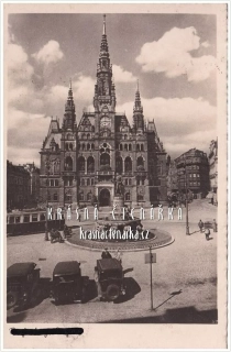 LIBEREC, Radnice, náměstí a také Metznerova kašna