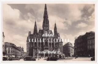 LIBEREC, Radnice, náměstí a také Metznerova kašna