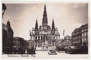 LIBEREC, Radnice, náměstí a také Metznerova kašna
