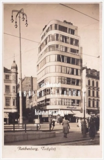 LIBEREC, Soukenné náměstí a Dům obuvi  BAŤA
