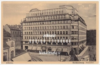 LIBEREC, Soukenné náměstí a palác Dunaj