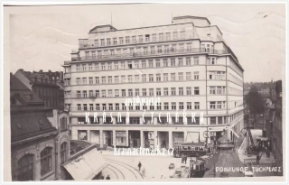 LIBEREC, Soukenné náměstí a palác Dunaj