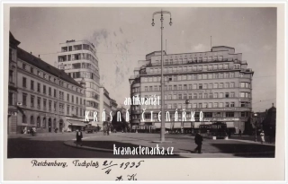 LIBEREC, Soukenné náměstí a palác Dunaj