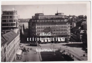 LIBEREC, Soukenné náměstí a palác Dunaj