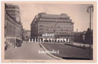 LIBEREC, Soukenné náměstí a palác Dunaj