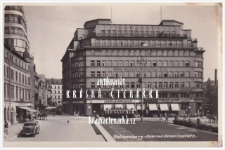 LIBEREC, Soukenné náměstí a palác Dunaj