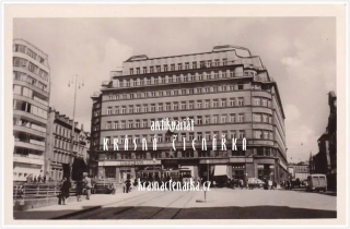 LIBEREC, Soukenné náměstí a palác Dunaj