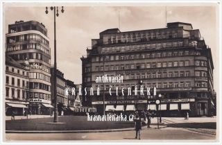 LIBEREC, Soukenné náměstí a palác Dunaj