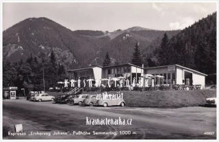 AUTOMOBILY ve městě Semmering