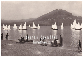 MÁCHOVO JEZERO s plachetnicemi
