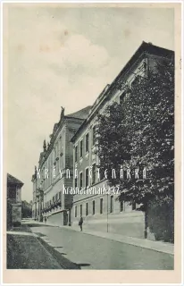 KUTNÁ HORA, Klášterní a školní budova konventu řádu sv. Voršily