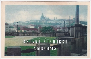 PRAHA, Pohled na Hradčany od Mánesova mostu