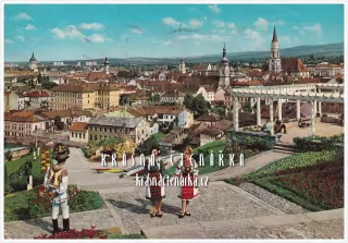 DÁMY / ŽENY v kroji rumunském