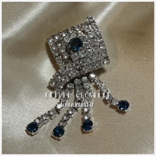 Bižuterní BROŽ štrasová, cca 1970