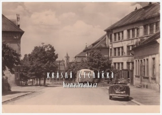 DOBŘANY,  bývalá Stalingradská třída ... i s autobusem