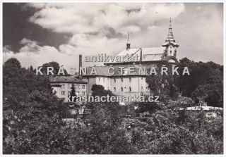 NOVÁ PAKA i s kostelem