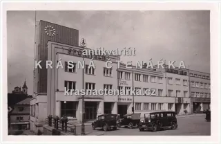 NOVÁ PAKA (spořitelna a městský úřad)