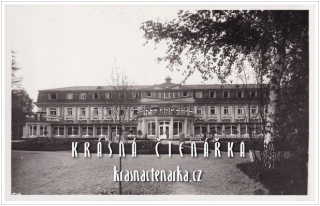 LÁZNĚ BOHDANEČ, Pavilon Gočár