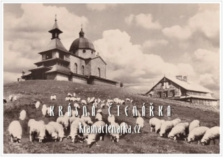 RADHOŠŤ, Kaple sv. Cyrila a Metoděje, útulna a ovce