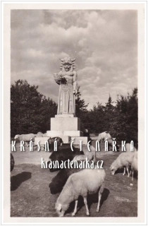 Socha RADEGAST s ovcemi