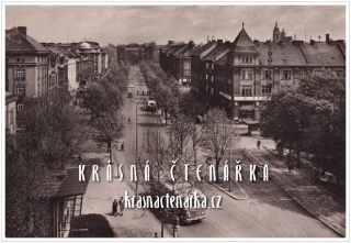 HRADEC KRÁLOVÉ, Třída Karla IV., býv. Stalinova třída