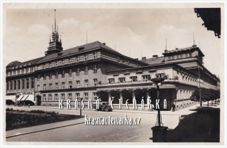 PARDUBICE, Náměstí Republiky a poštovní úřad