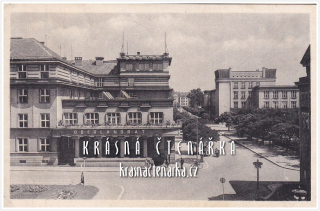 PARDUBICE, Náměstí Republiky a Oberlandrat