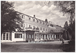 LÁZNĚ BOHDANEČ, Pavilon Gočár