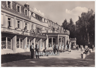 LÁZNĚ BOHDANEČ, Pavilon Gočár