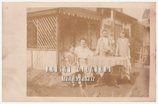 RODINNÁ pohlednice