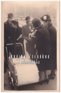 RODINNÁ pohlednice