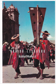 CUZCO ... a také lidé v Peru v místním oděvu