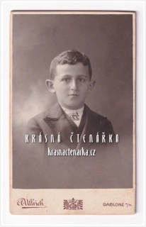 Fotografická vizitka: MLADÝ DŽENTLMEN (Atelier A. Ullrich, Jablonec nad Nisou