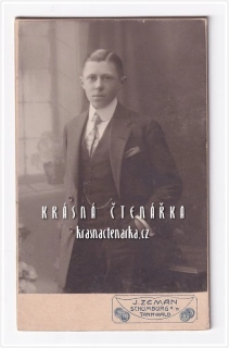 Fotografická vizitka: DŽENTLMEN (Atelier J. Zeman, Tanvald-Šumburk)