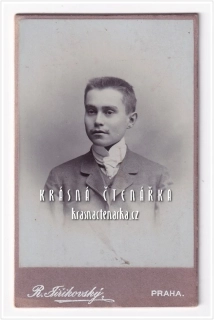 Fotografická vizitka: DŽENTLMEN (Atelier R. Jiříkovský, Praha)