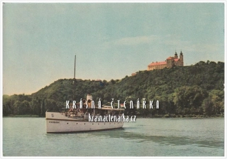LODĚ u města Tihany