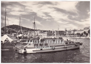 LODĚ v přístavu Split