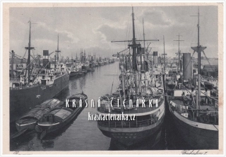 LODĚ v přístavu BREMEN / Brémy