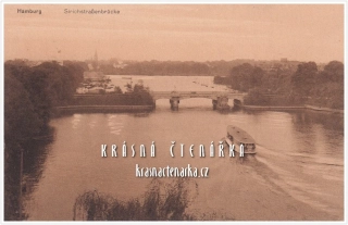 LODĚ u města Hamburg