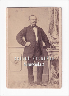 Fotografická vizitka: DŽENTLMEN (Atelier August Ludwig Otto, Praha)