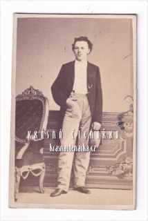 Fotografická vizitka: DŽENTLMEN (Atelier F. Stussak, Praha)