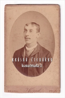 Fotografická vizitka: DŽENTLMEN (Atelier Josef Köppel, Praha)