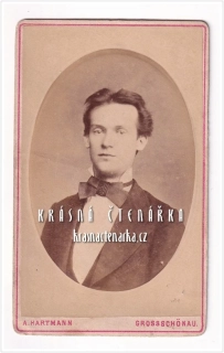 Fotografická vizitka: DŽENTLMEN (Atelier A. Hartmann, Kamenický Šenov)