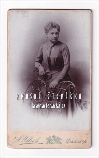 Fotografická vizitka: DÁMA (Atelier A. Ullrich, Jablonec nad Nisou)