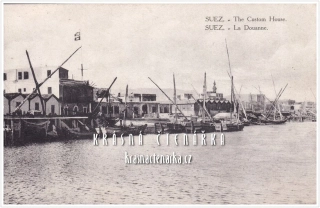 LODĚ v Suezském průplavu