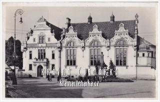 VYSOKÉ MÝTO, Sokolovna a pomník Miroslava Tyrše