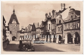 DOMAŽLICE, Náměstí i s automobily